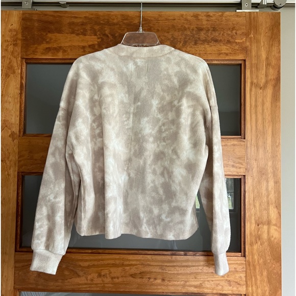 A&F soft and cozy cardigan - Picture 2 of 2